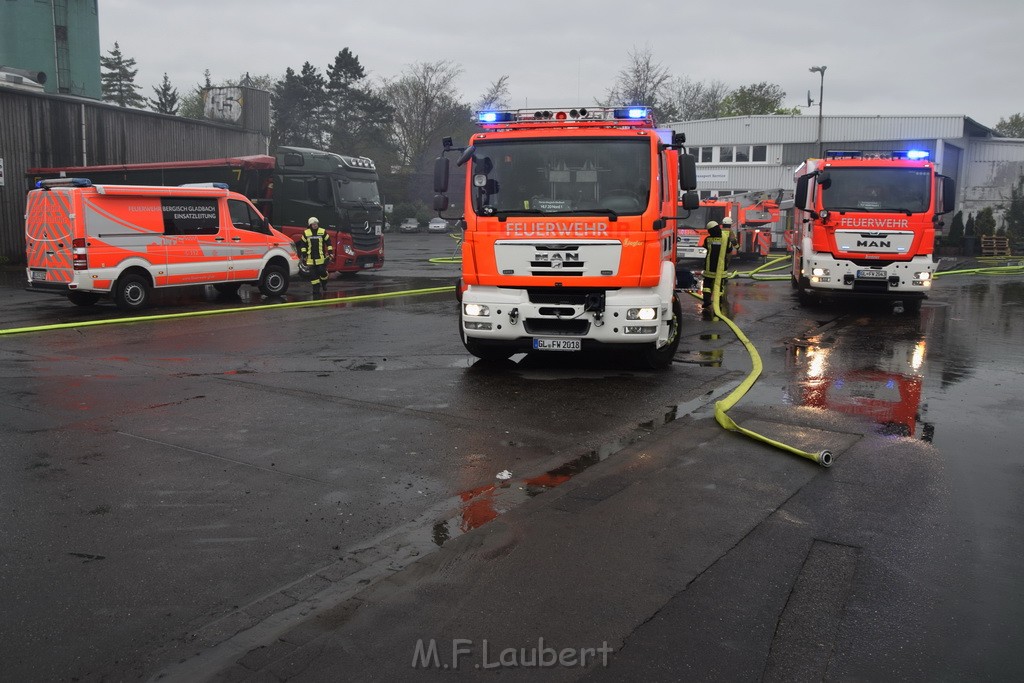 Feuer 4 Bergisch Gladbach Gronau Am Kuhlerbusch P206.JPG - Miklos Laubert